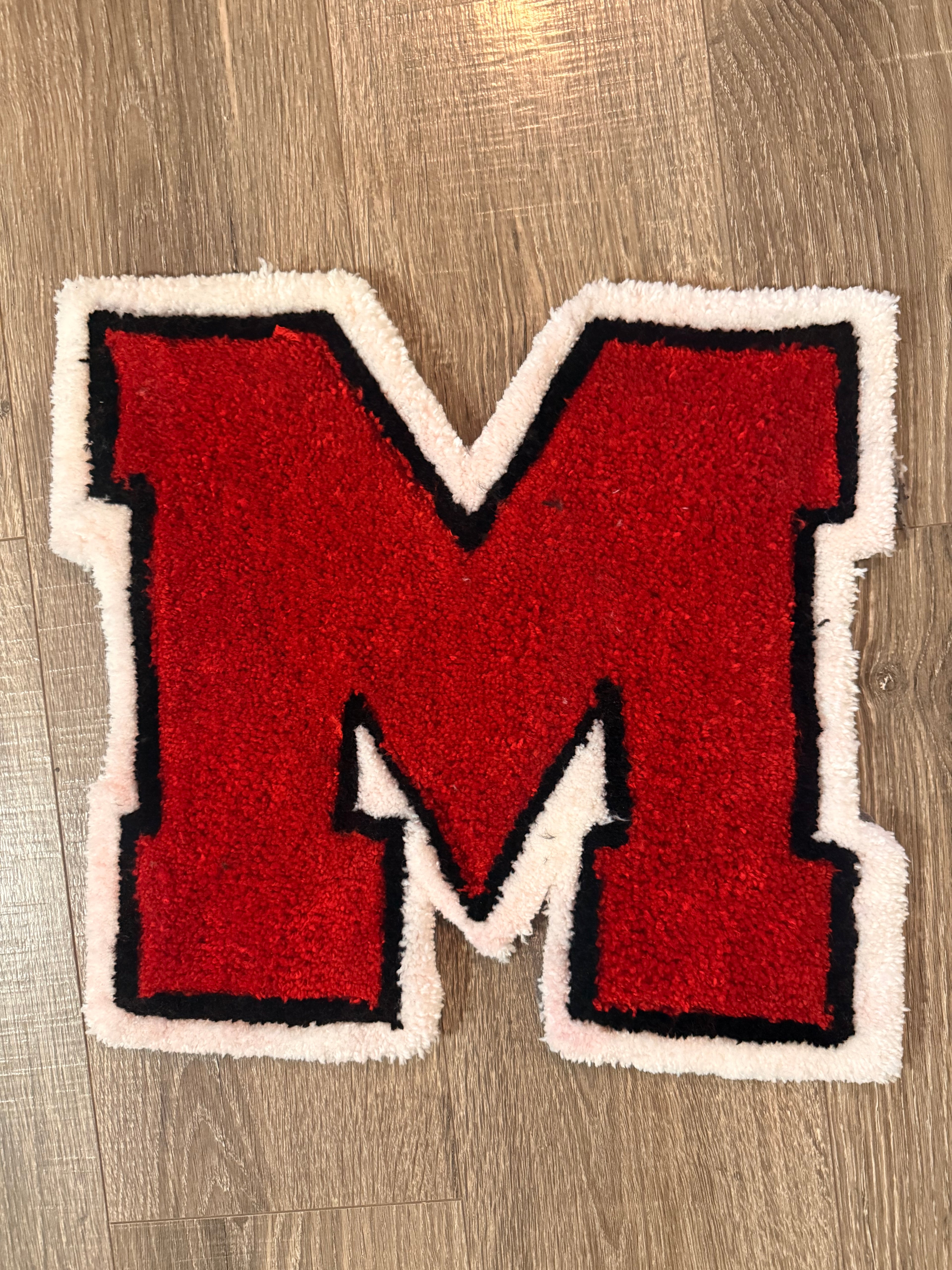 Custom Sports Logo Rug – Personalized 2 ft Tufted Team Rug